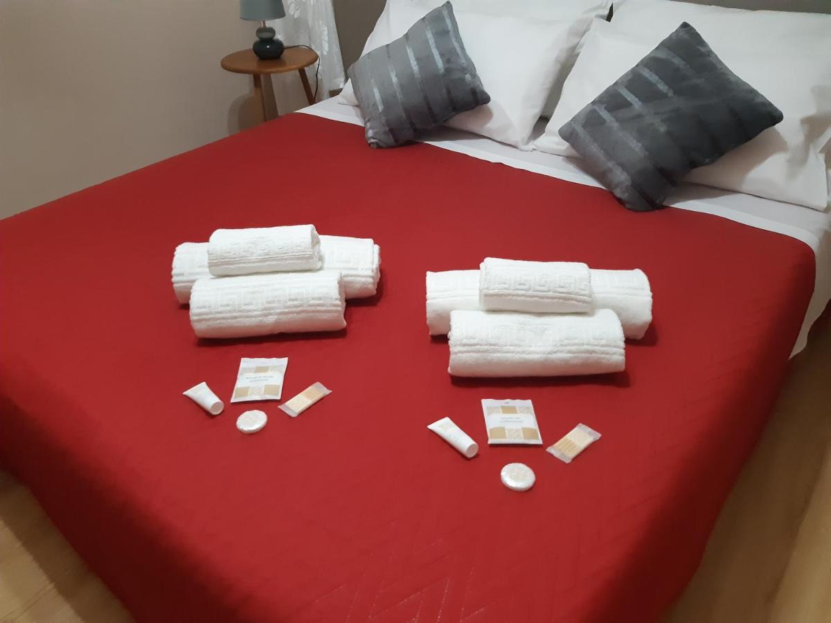 Family Room,1033725950:JPEG